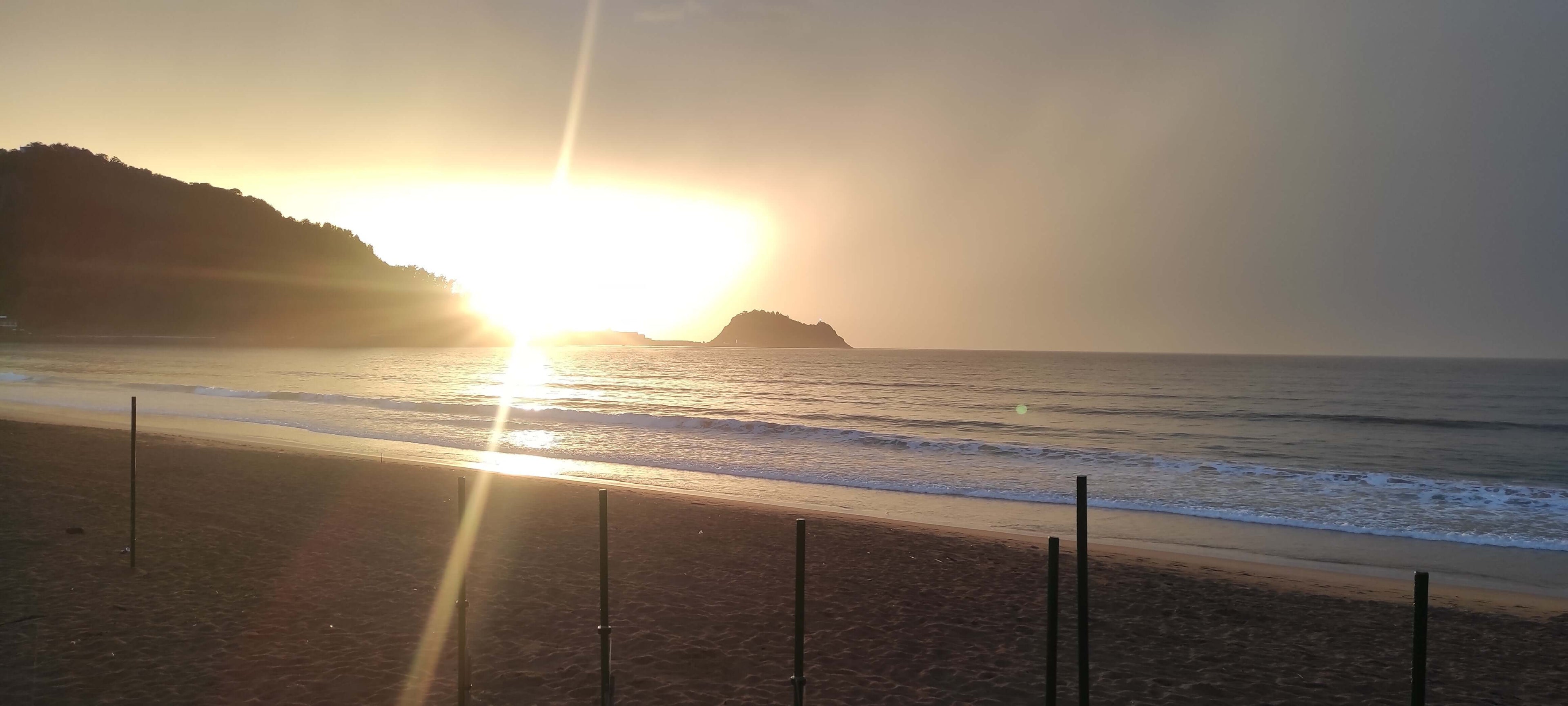 The Best Surf Spots in Gipuzkoa for Autumn Adventures