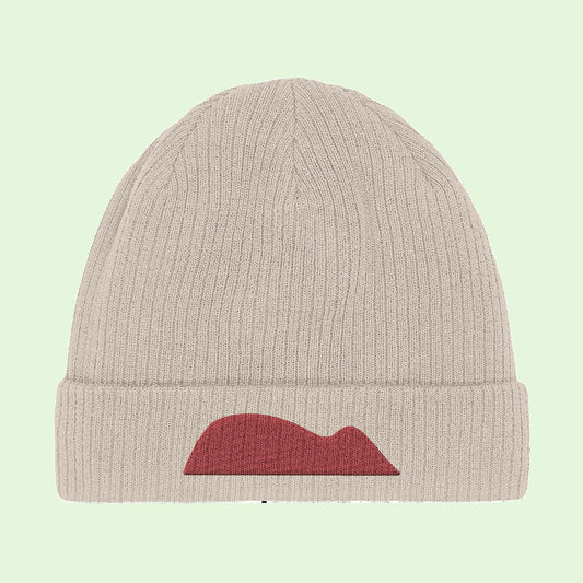 organic cotton beanie in sand with raton de getaria embrodery in red by Aunti