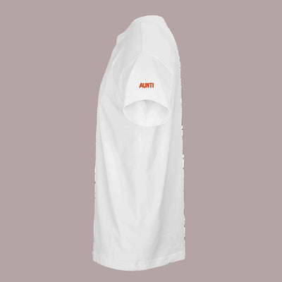 left view of a sustainable t-shrit by AUNTI