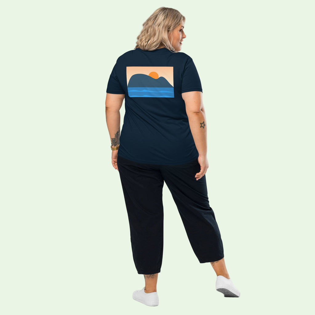 unisex organic cotton t-shirt with mouse of getaria back design by Aunti